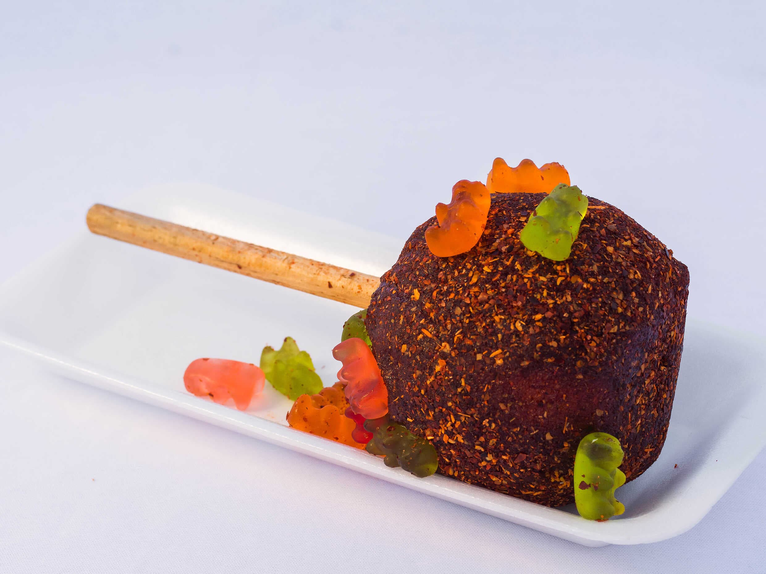 Manzana Forrada con Chamoy