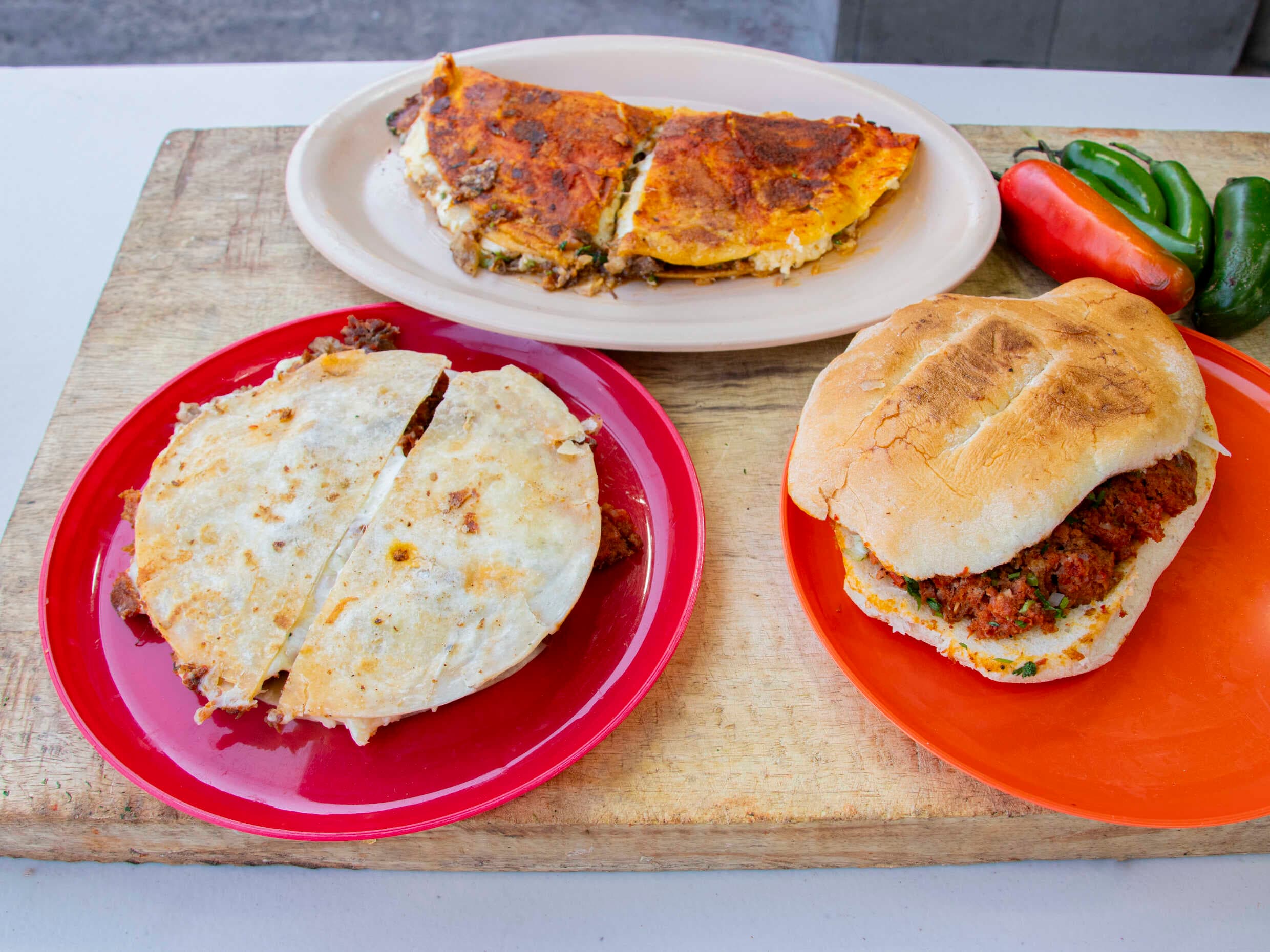 Combo Quesabirria, Doraditos, Torta - Pareja