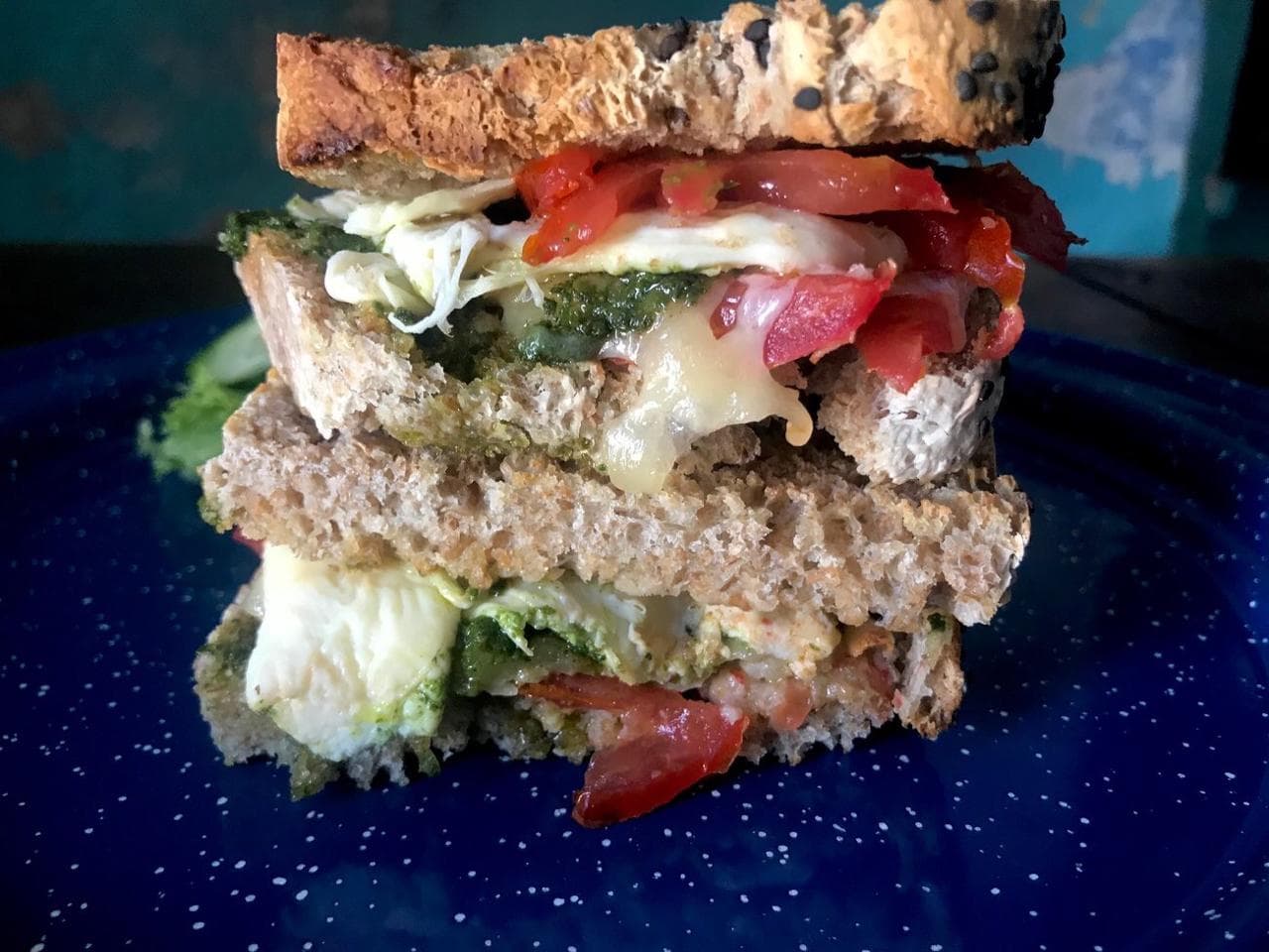 Sándwich de Tomate Asado