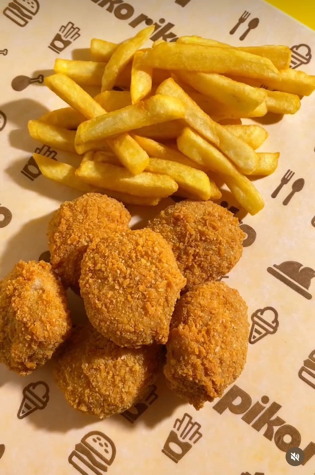 Combo Nuggets + Papas + Jugo Hit