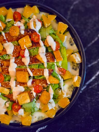 Ensalada de Pollo y crutones