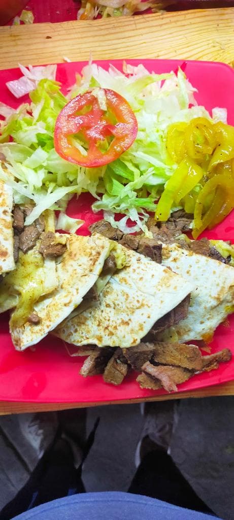 Gringa con Carne Asada