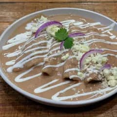 Enfrijoladas con Pollo