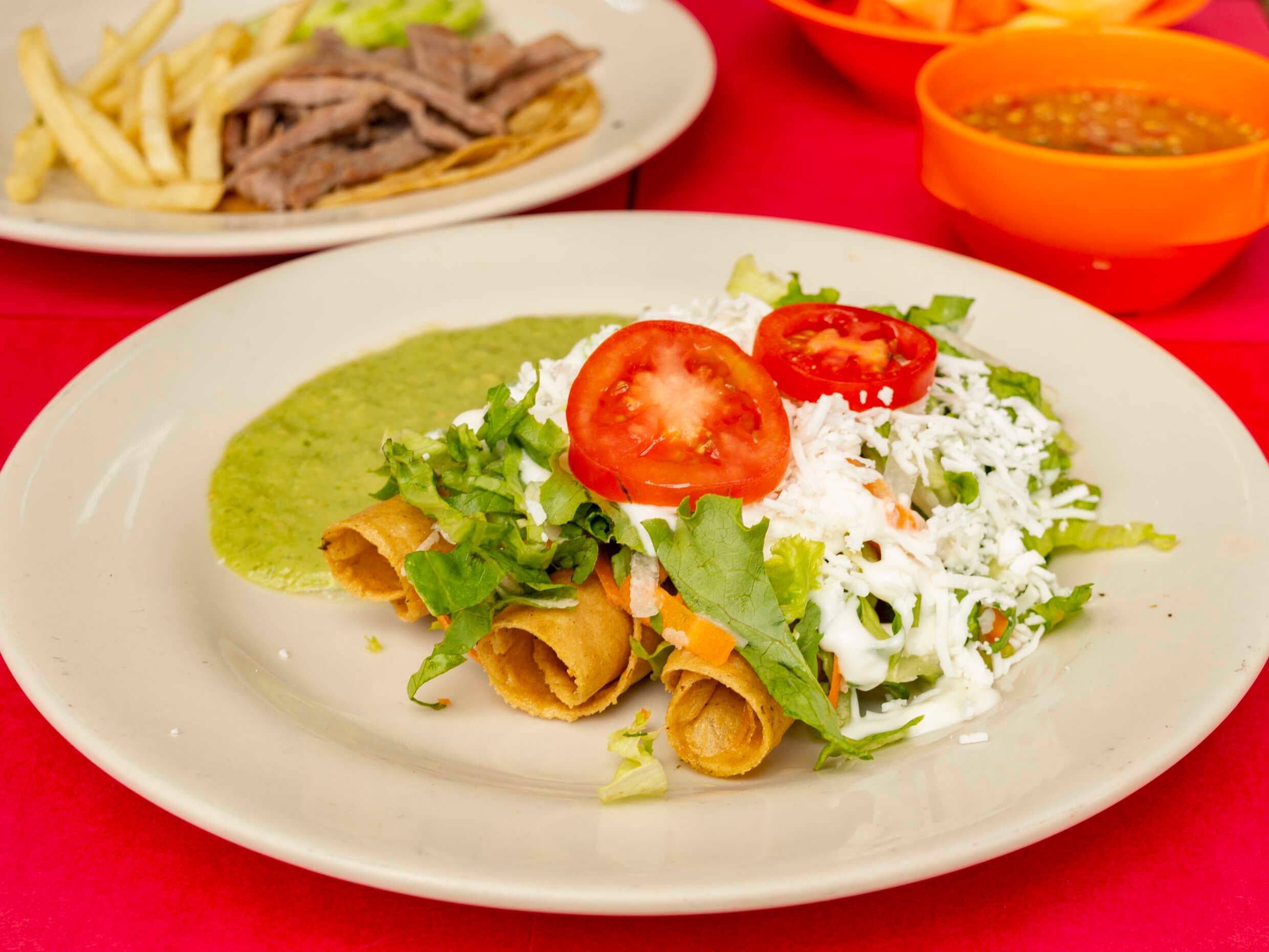 Tacos Dorados de Jamón con Queso