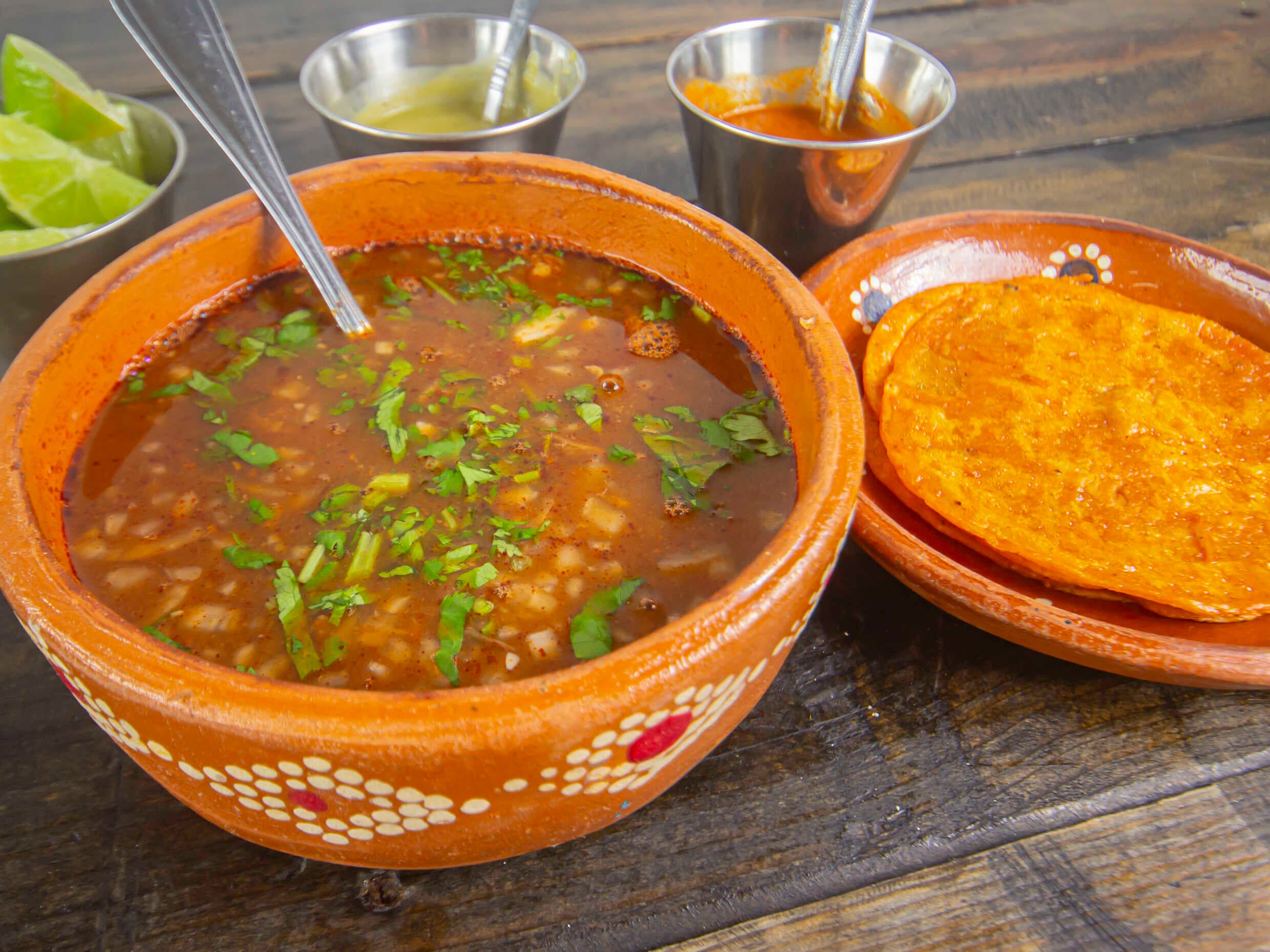 litro de consomé con carne