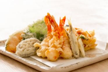 Tempuras Capeados Mixtos con Verduras y Camarón
