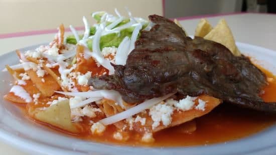 Chilaquiles con Carne Asada