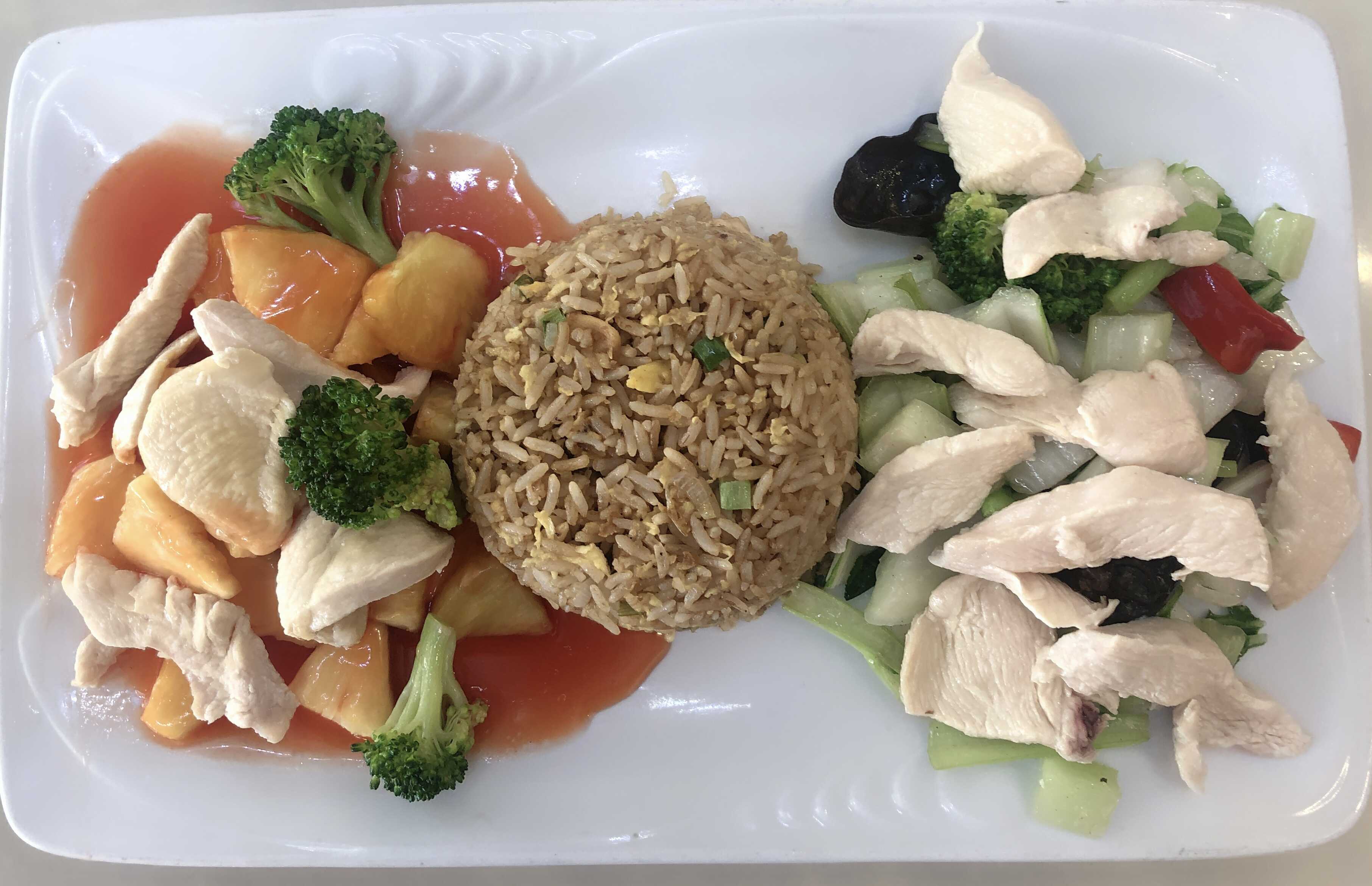Pollo con Verduras más Pollo con Piña y Chaufa