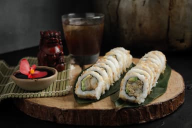 Combo 24 Bocados Fisher Roll + Bebida (Te)