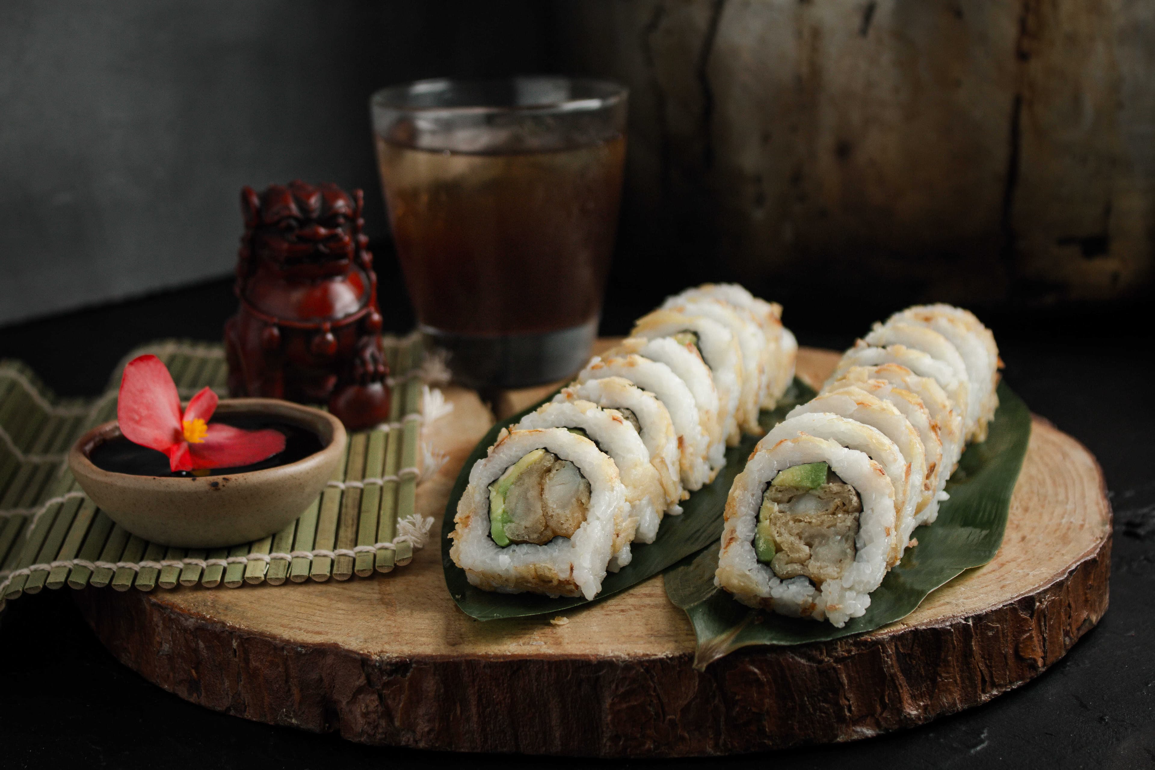 Combo 24 Bocados Fisher Roll + Bebida (Te)