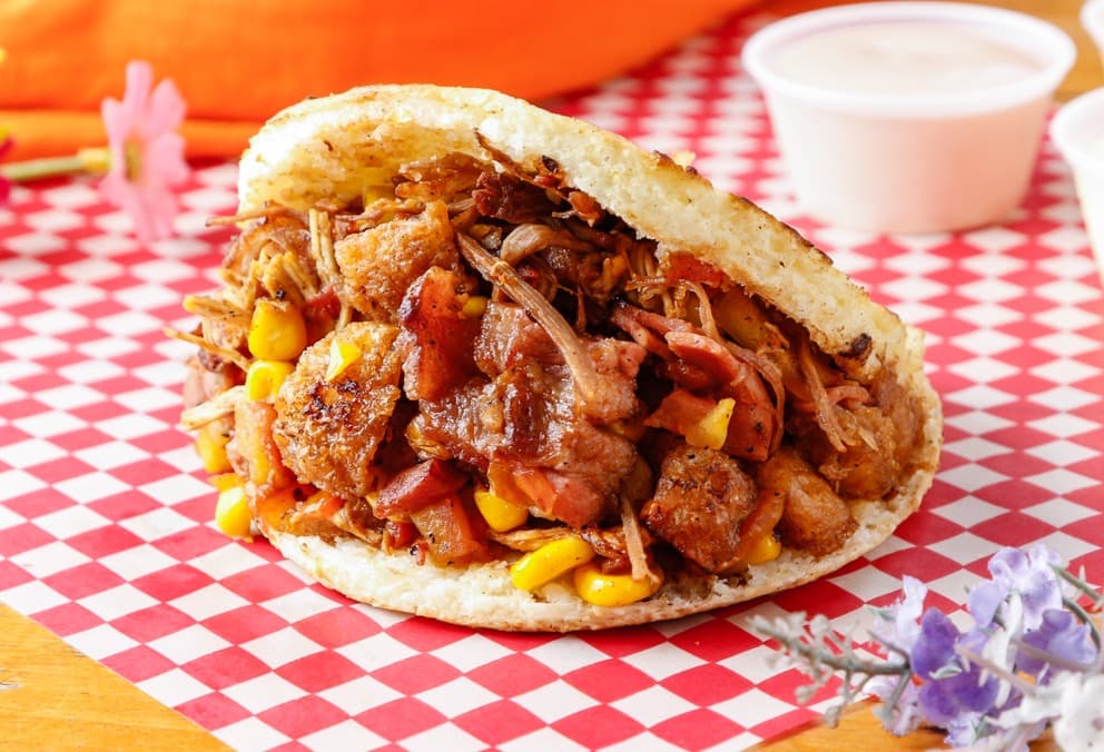 Arepa con dos ingredientes