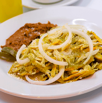 Chilaquiles Verdes con Pollo