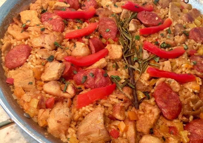 WOK Trifásico Pollo, Cerdo & Chorizo 3 PERSONAS