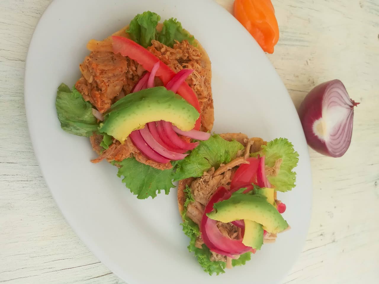 Panucho de Cochinita Pibil