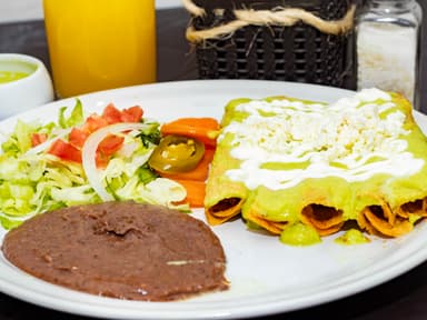 Combo-Bañados+Bebida