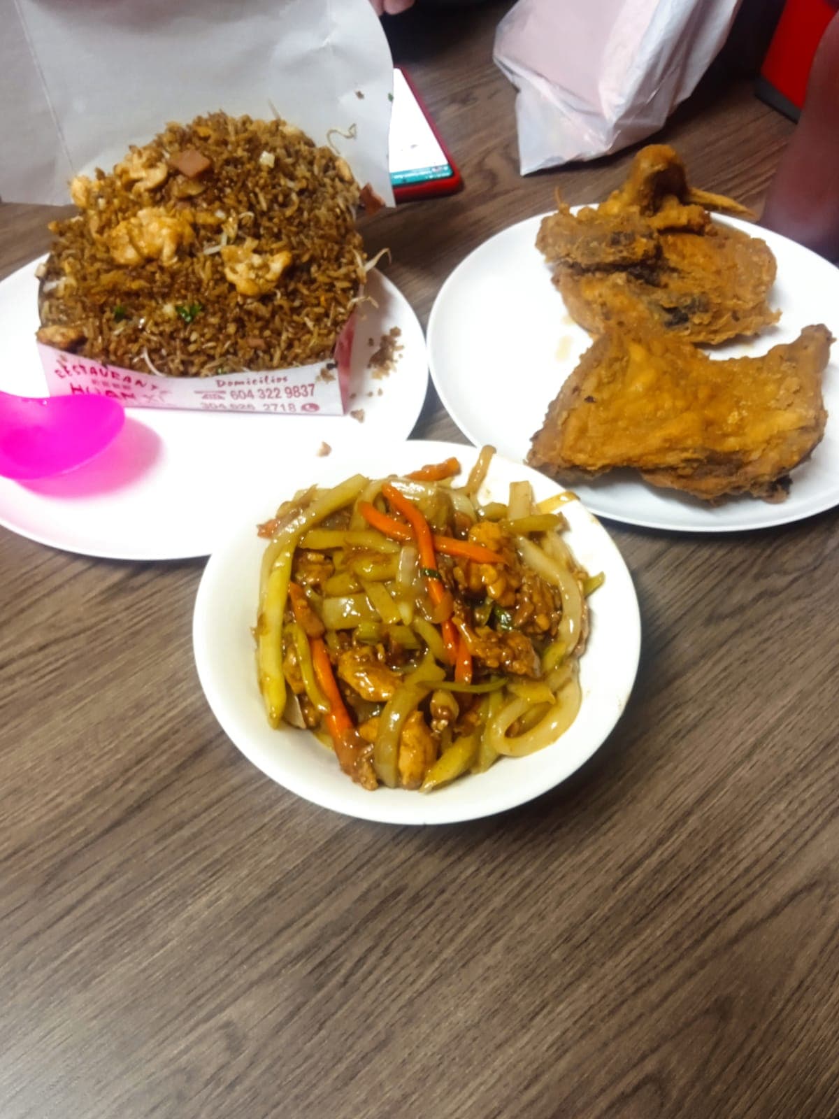 Arroz chino mediano más 5 croquetas de pollo