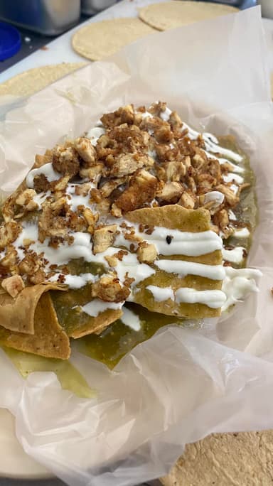 Chilaquiles Verdes con Milanesa