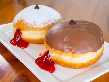 Dona Rellena con Fresa