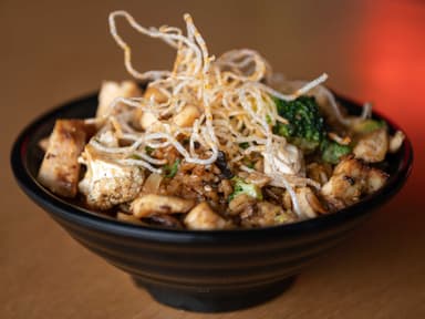 Yakimeshi Pollo