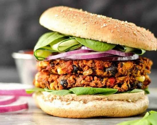 Hamburguesa Papas Tikki + Papas + 2 Salsa Chutney