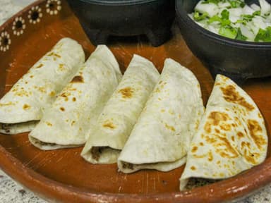Tacos de Carne Asada en Harina