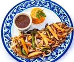Bistec Encebollado