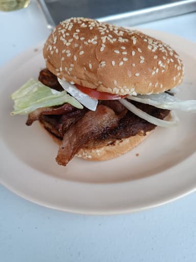 Hamburguesa Sirlon Con Tocino JL