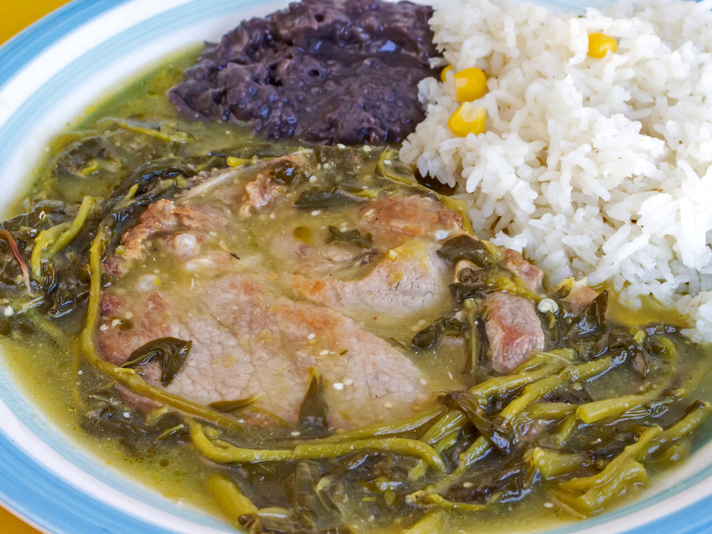Combo Guisado Casero de Cerdo (imagen Ilustrativa)