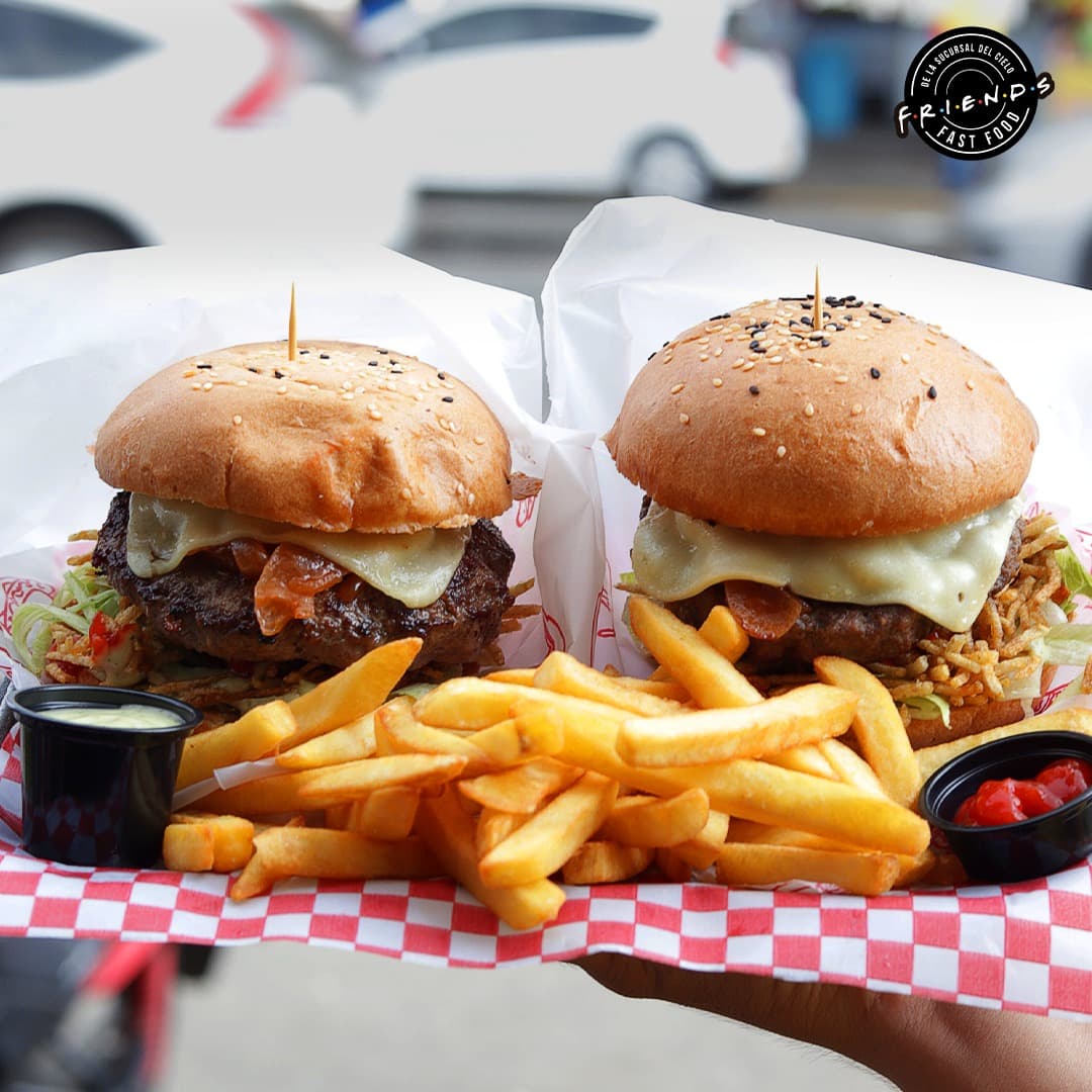 Combo-2 Hamburguesas Contigo+2Papas+2Gaseosa Mini.