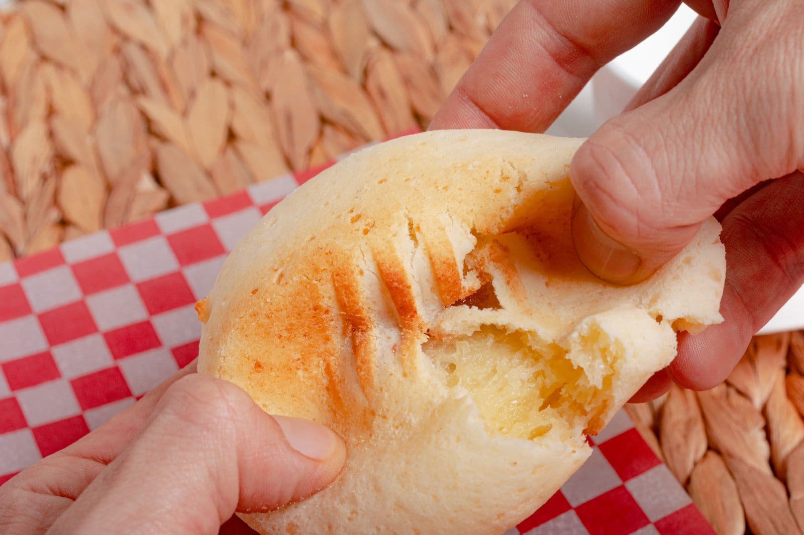 Pandebono con Bocadillo
