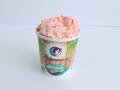 HELADO SABOR FRESA CON CREMA