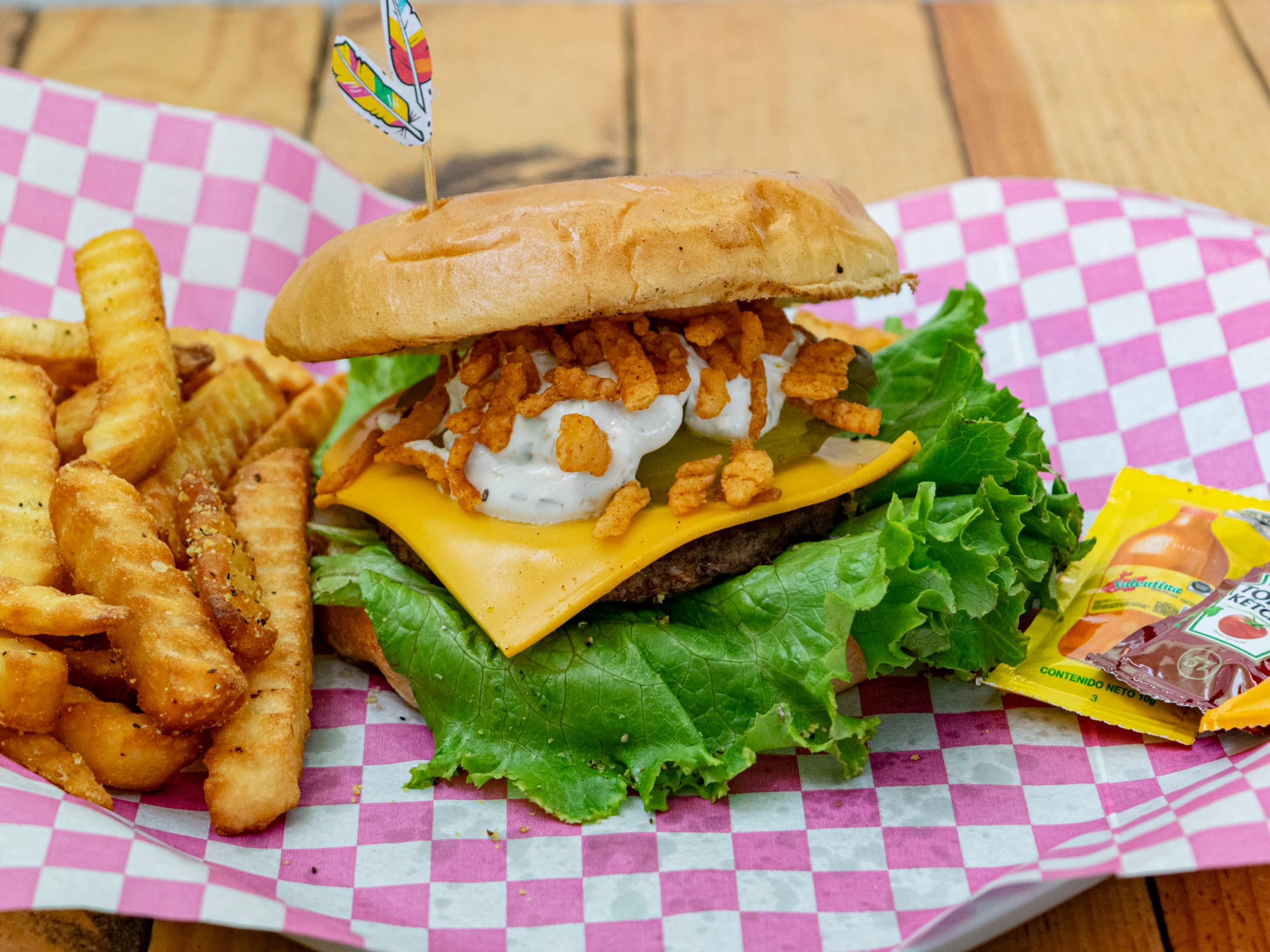 Hamburguesa Gran Jefe Pluma Blanca