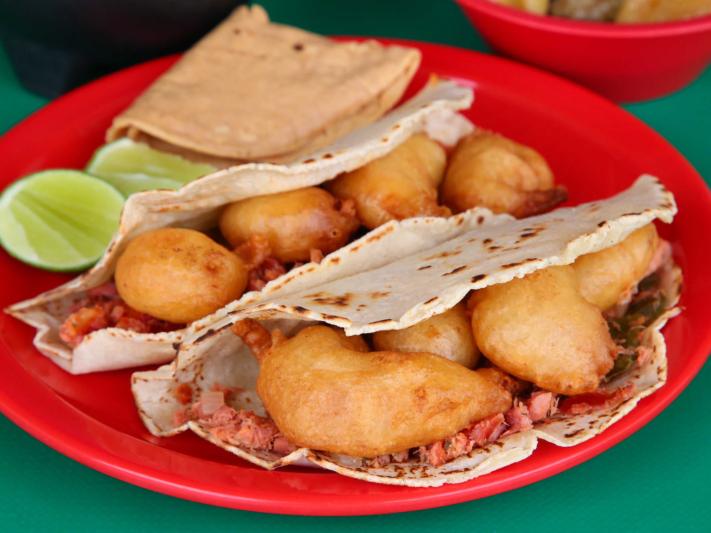 Taco de Marlin y Camarón Capeado