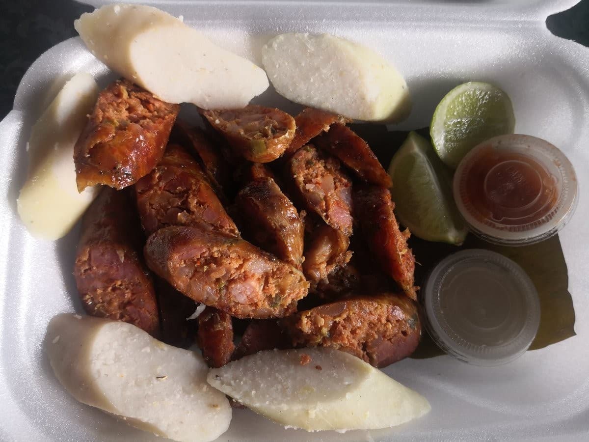 Picada de Chorizo y Bollo