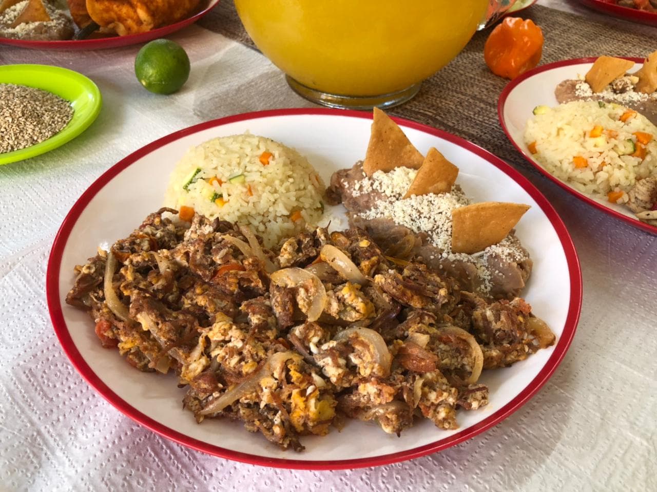 Machaca de res con huevo
