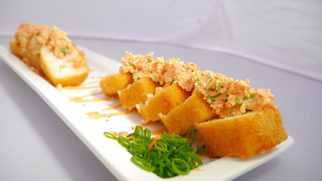 Crunch Especial* (rollo empanizado)
