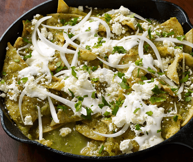 Chilaquiles Verdes con Crema*