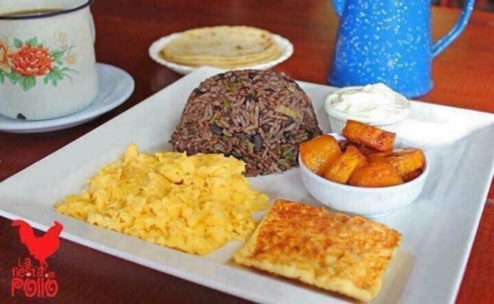 Desayuno Típico