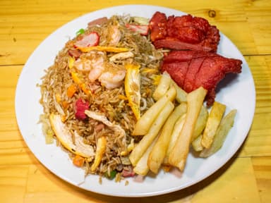 Combo Personal Arroz, Costilla, Papas y Gaseosa