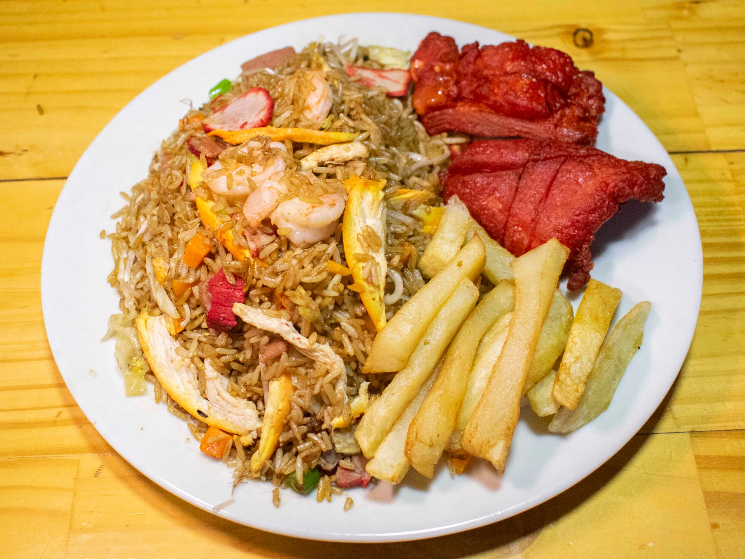 Combo Personal Arroz, Costilla, Papas y Gaseosa