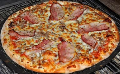 Pizza Tocineta Mediana
