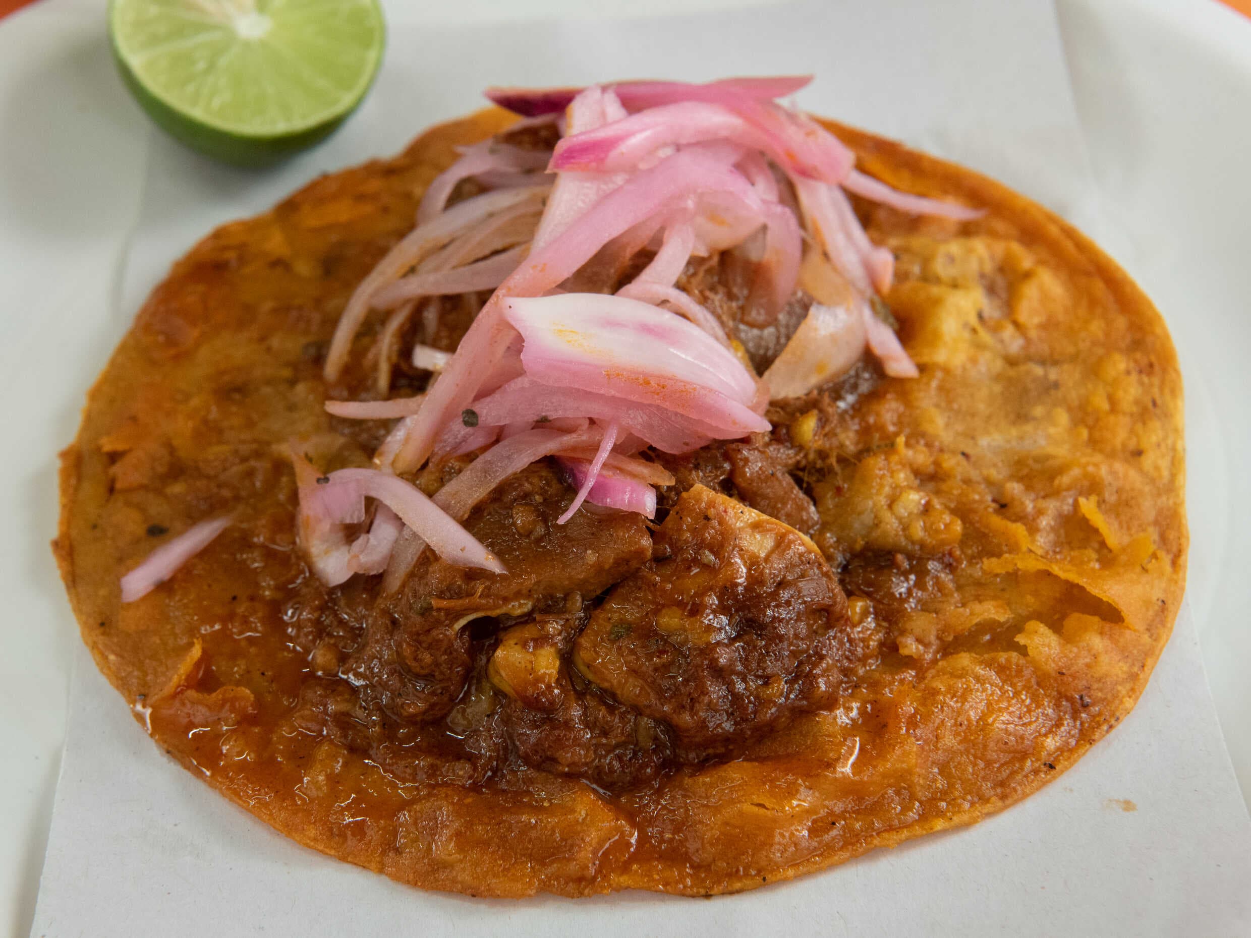 Taco de Cabeza a la Pibil