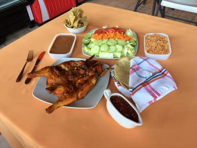 Pollo Completo Con Complementos