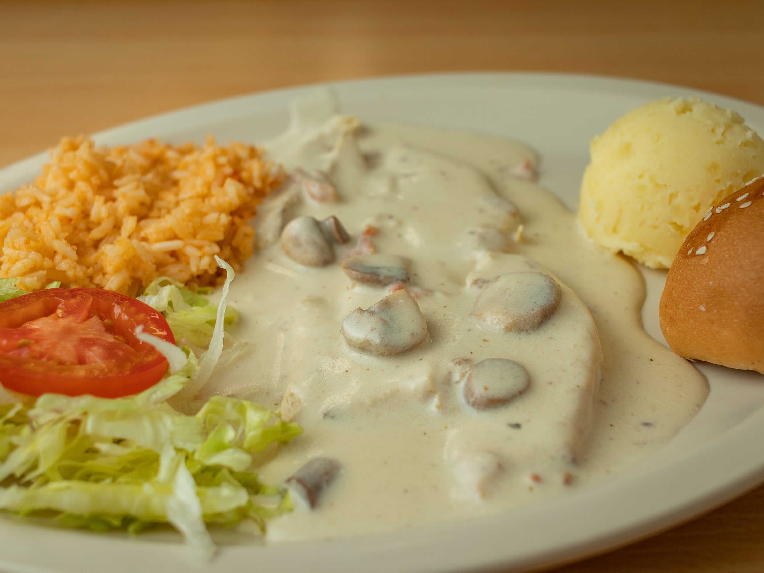 Pechuga en crema de campiñones
