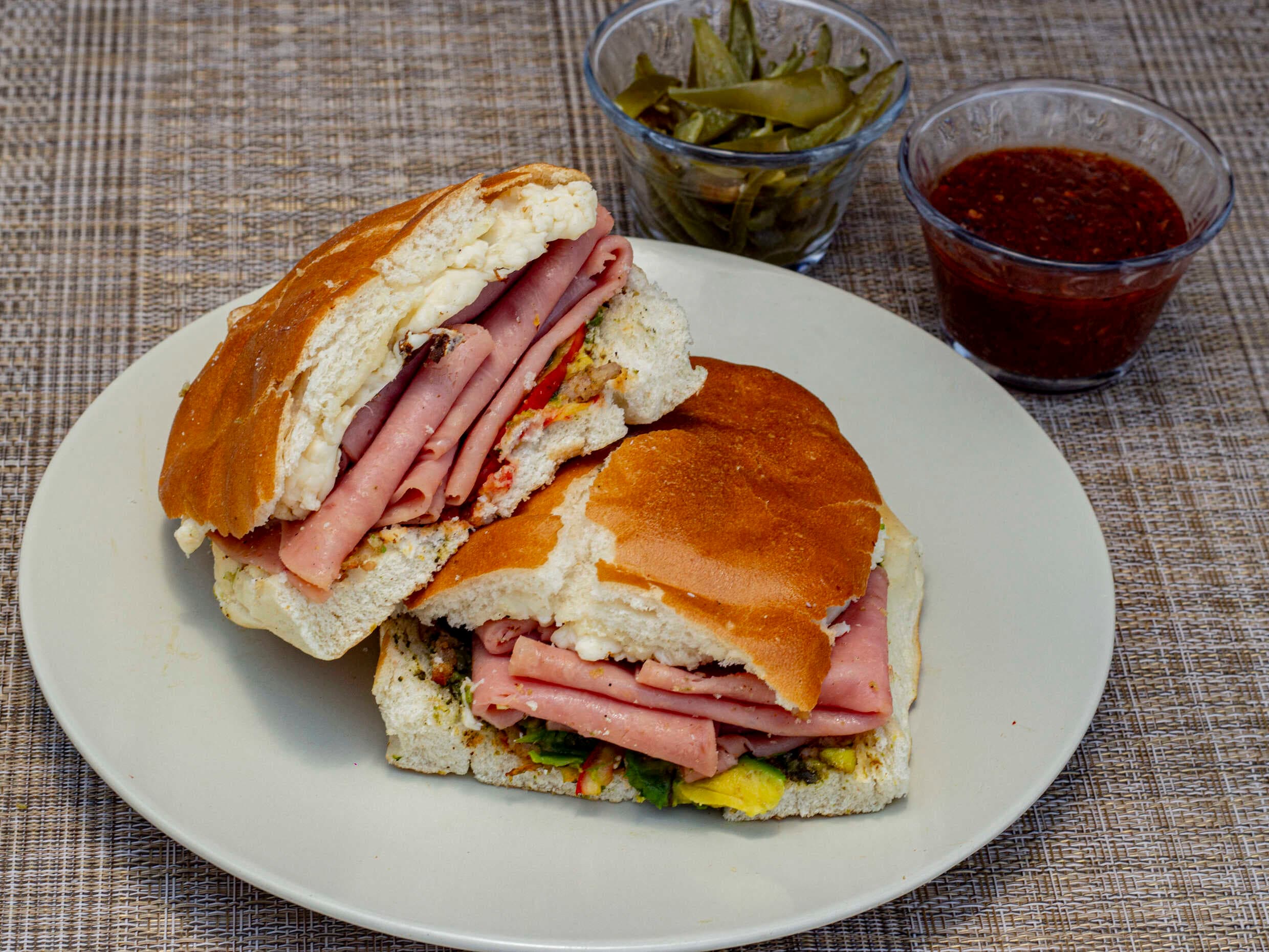 Torta de Jamón con Queso