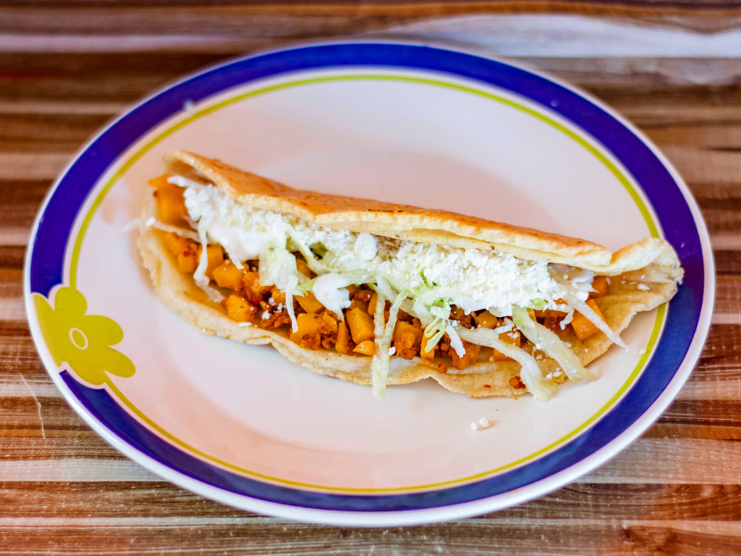 Quesadilla de papas con rajas