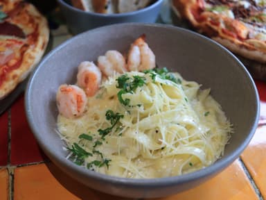 Pasta 4 Quesos con Camarones.