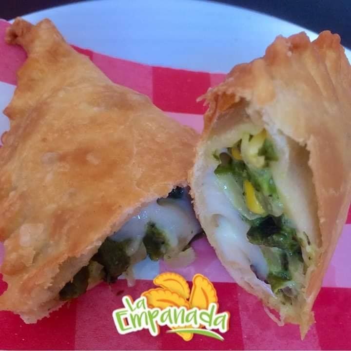 Empanada de Jalapeño y Queso