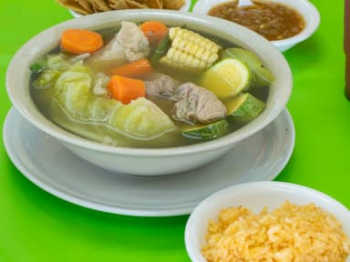 Caldo de Res
