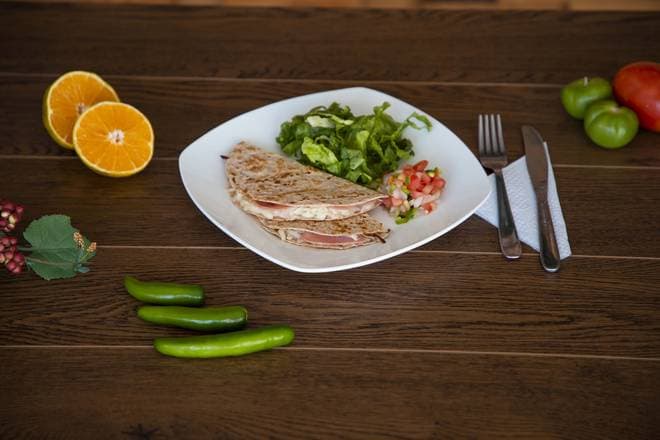 Combo Quesadilla + Agua Fresca